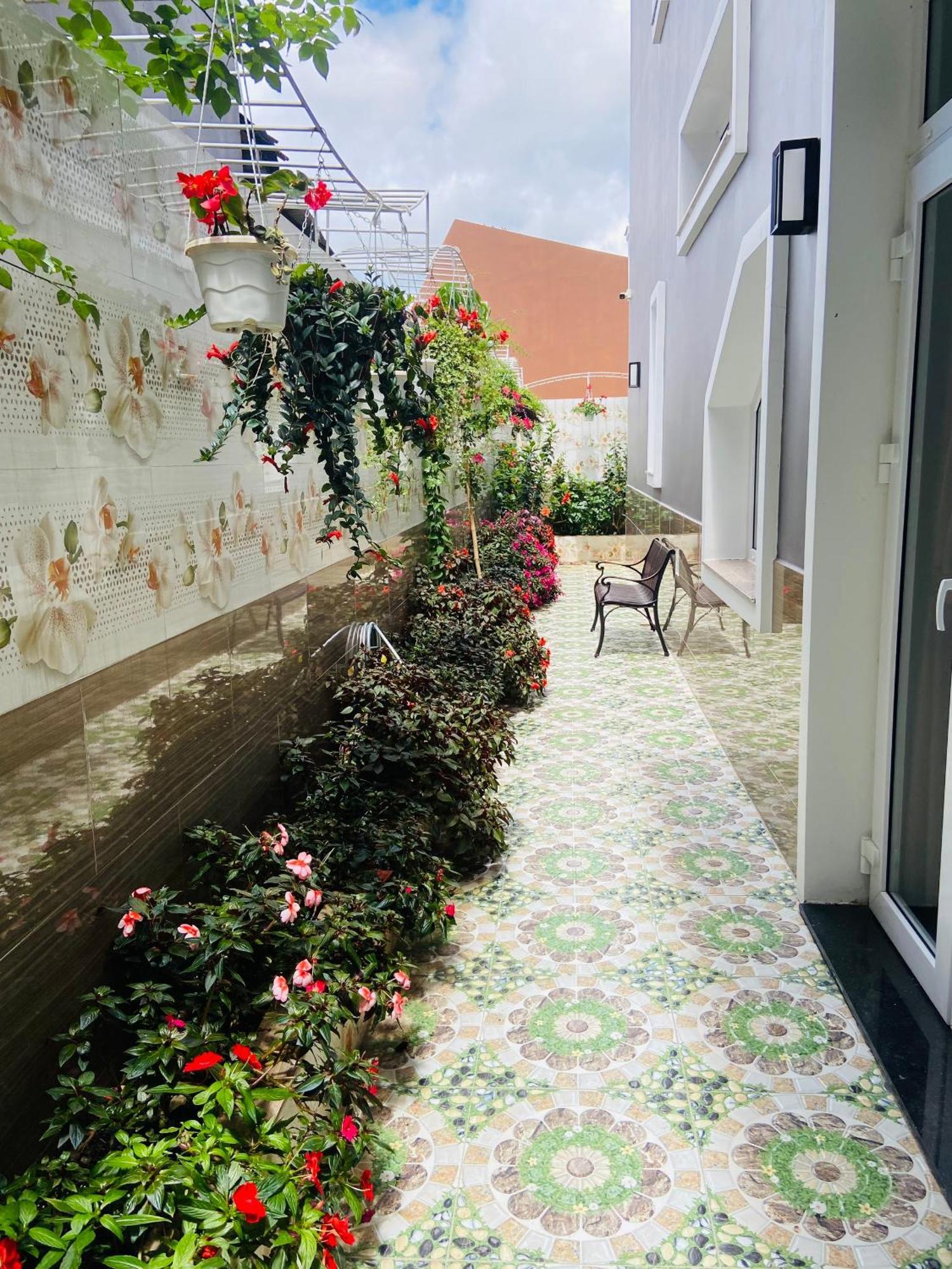 Minh Chien Hotel Да Лат Екстериор снимка